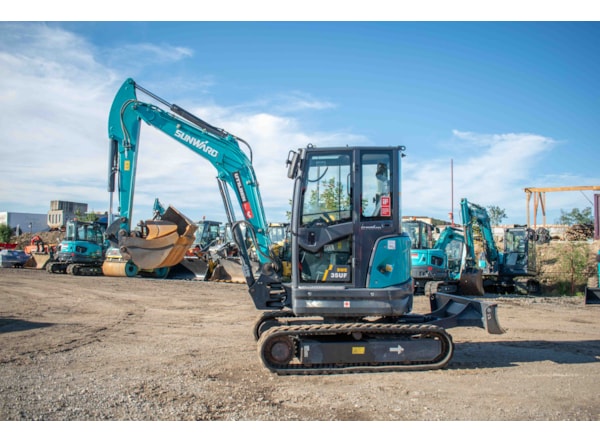 Miniexcavator SUNWARD 35UF de vanzare
